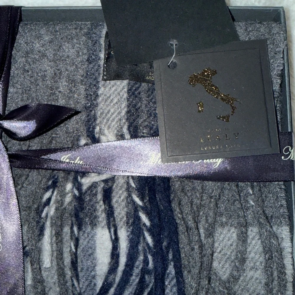 Sophisticated Black and Gray Men's Scarf